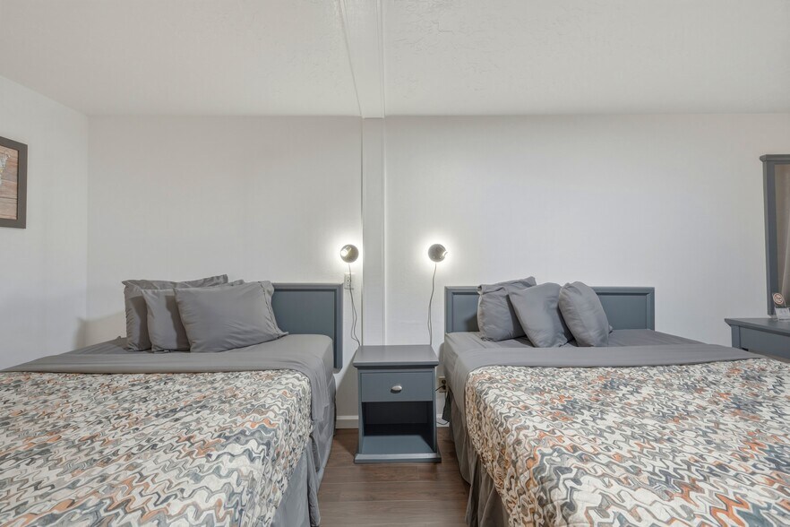 More Photos Of 311 E Main St, Vernal Hotel For Sale