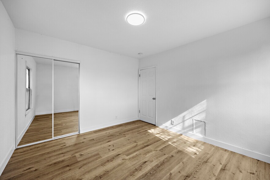 More Photos Of 11008 Willowbrook Ave, Los Angeles Multifamily For Sale