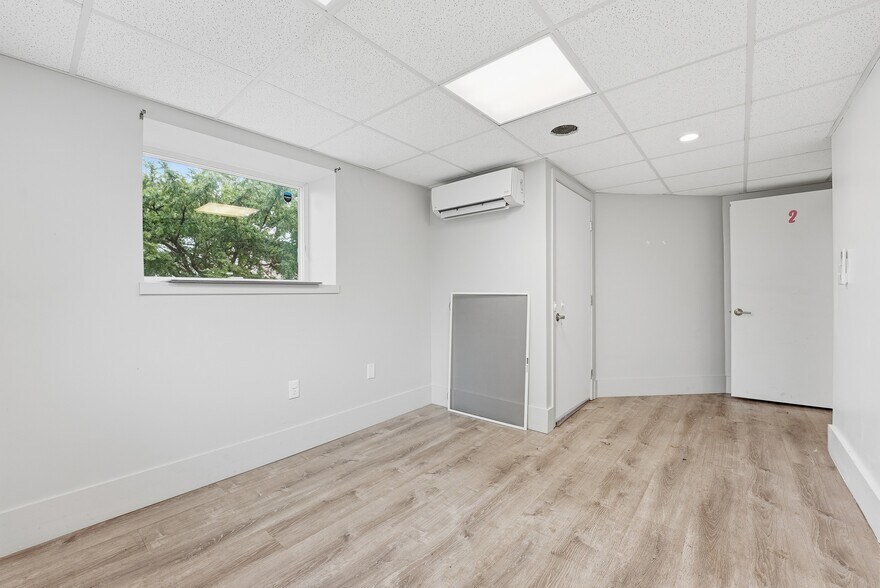 More Photos Of 190 University Dr, Amherst Office For Lease