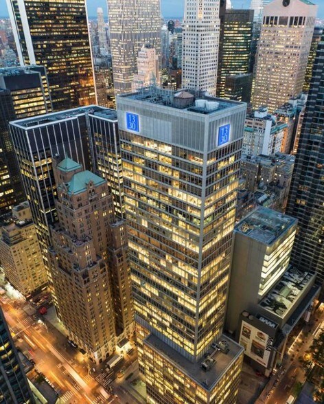 More Photos Of 1330 Avenue of the Americas, New York Office For Lease