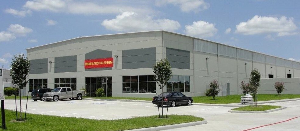 More Photos Of 27652 Commerce Oaks Dr, Conroe Warehouse For Lease