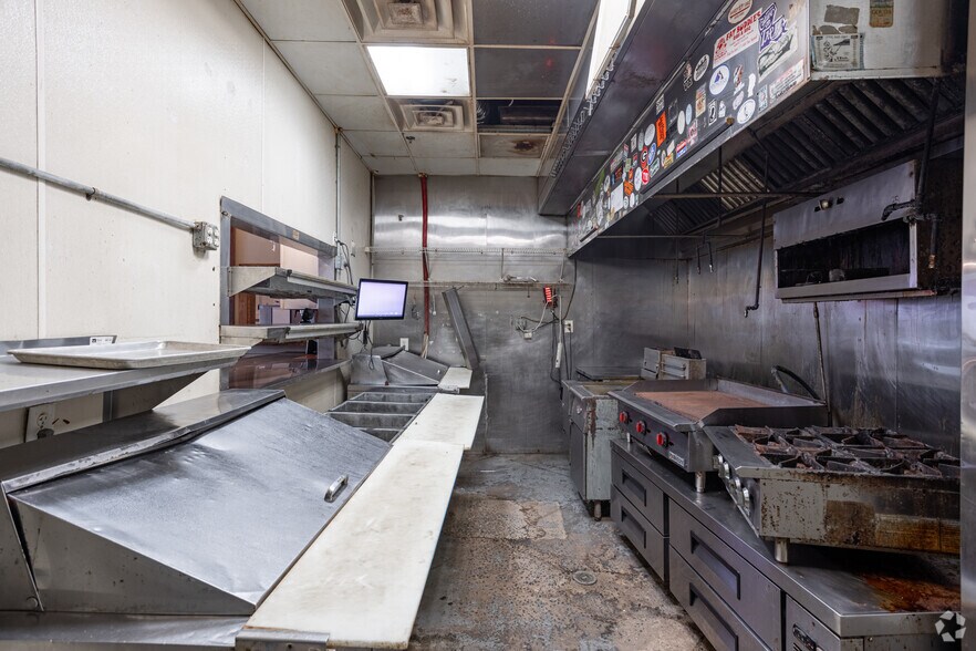 More Photos Of 3840 Highway 42, Locust Grove Restaurant For Sale