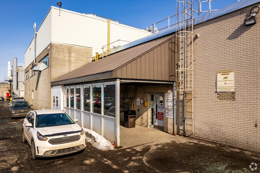 More Photos Of 4753-4767 Boul Des Grandes-Prairies, Montréal Industrial For Lease