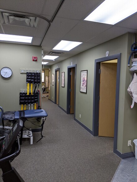 More Photos Of 4306 Richmond Rd SW, Calgary Medical For Sale