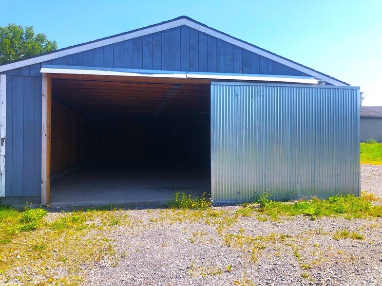 More Photos Of 6089 E Taft Rd, North Syracuse Auto Dealership For Sale