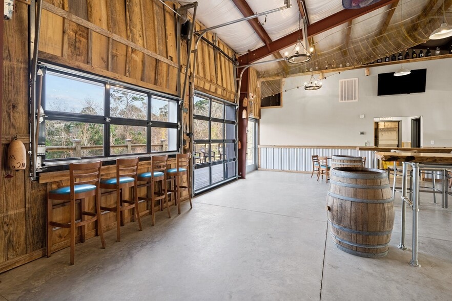 More Photos Of 4810 Long Beach Rd SE, Southport General Retail For Sale