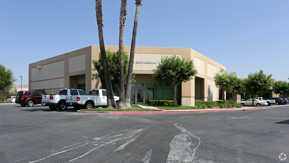 Primary Photo Of 800 S Rochester Ave, Ontario Warehouse For Lease