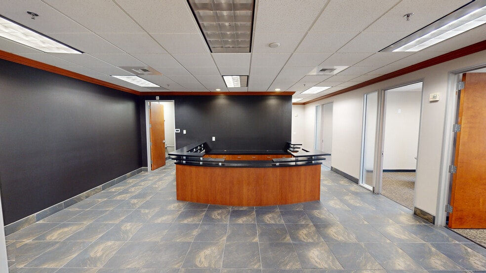 More Photos Of 5550 Painted Mirage Rd, Las Vegas Office For Lease