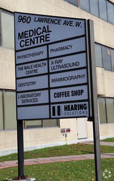 More Photos Of 960 Lawrence Ave W, Toronto Medical For Lease