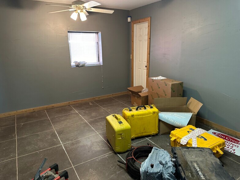 More Photos Of 3597 US Highway 84, Tuscola Warehouse For Lease