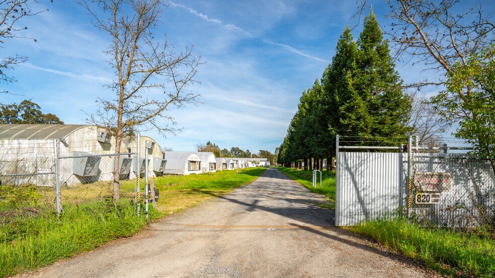 More Photos Of 4770 Occidental Rd, Santa Rosa Light Distribution For Sale