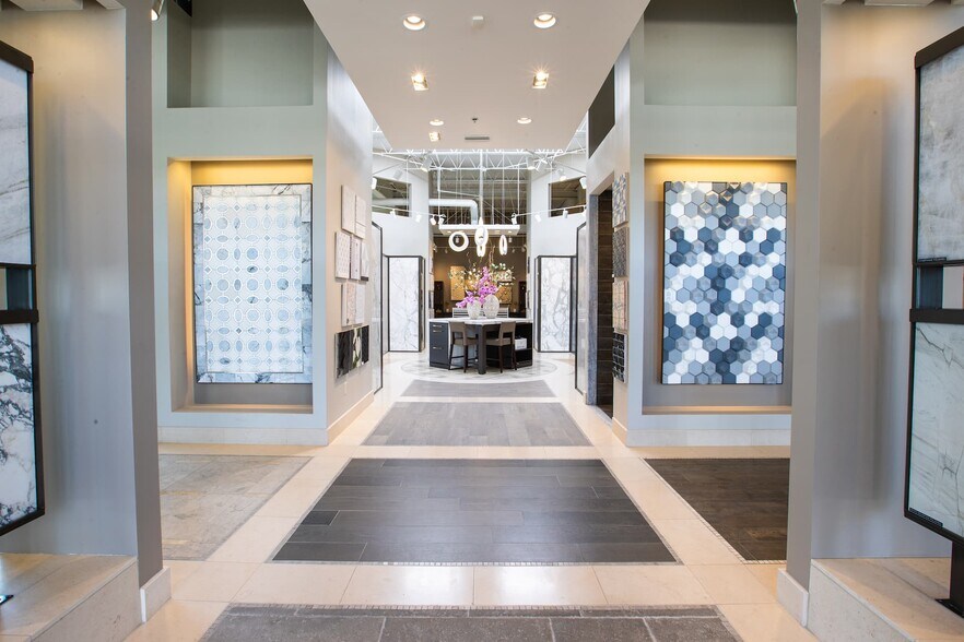 More Photos Of 150 Turtle Creek Blvd, Dallas Showroom For Lease