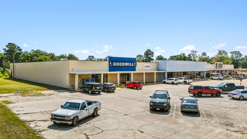 More Photos Of 1233 Tenaha St, Center Storefront For Sale