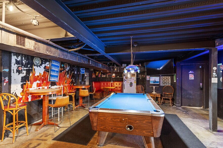 More Photos Of 710 W Johnson St, Raleigh Bar For Sale