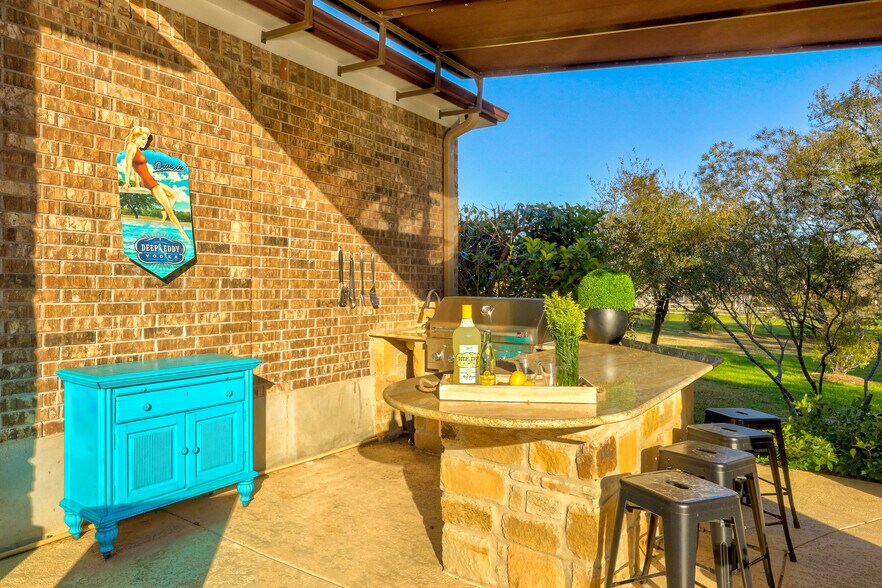More Photos Of 8601 Zyle Rd, Austin Specialty For Sale