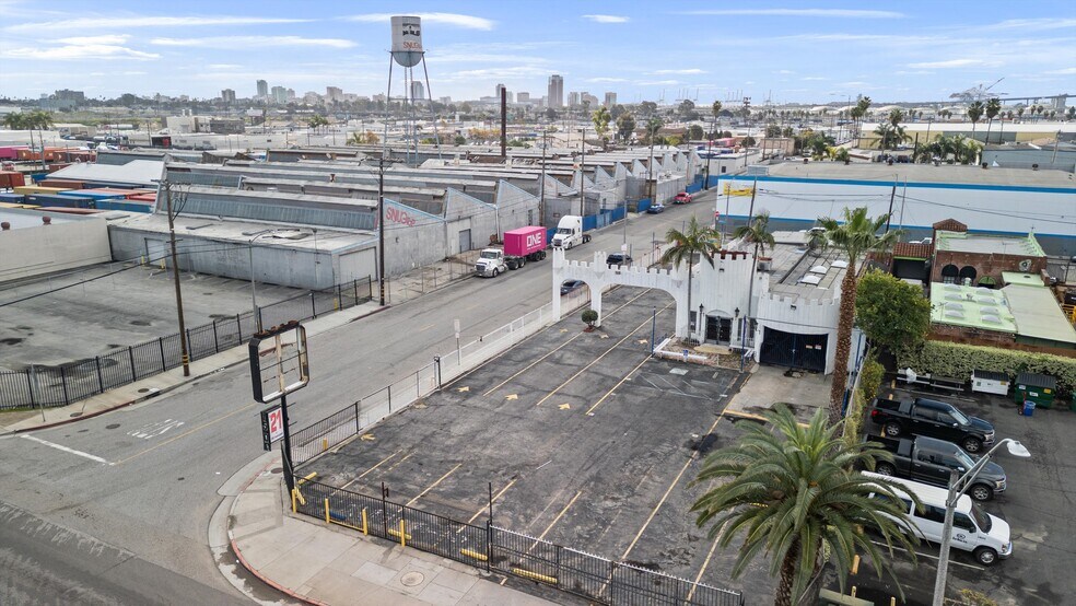 More Photos Of 1500 W Pacific Coast Hwy, Long Beach Carwash For Sale