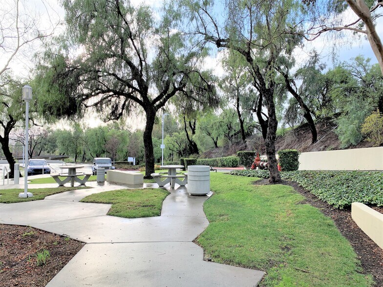 More Photos Of 250 N Westlake Blvd, Westlake Village Unknown For Lease