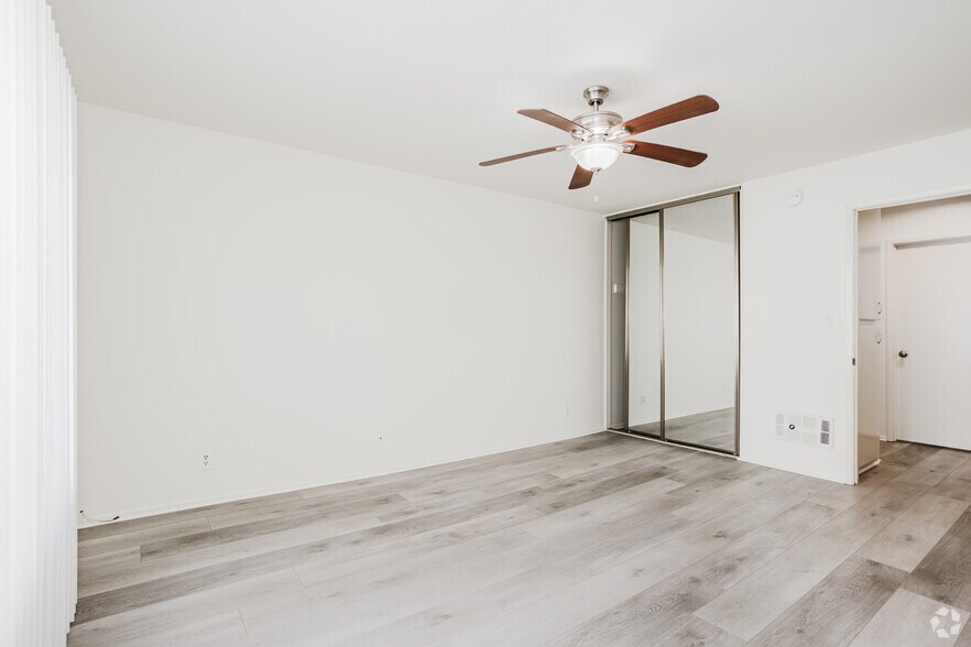 More Photos Of 3415 Linden Ave, Long Beach Apartments For Sale