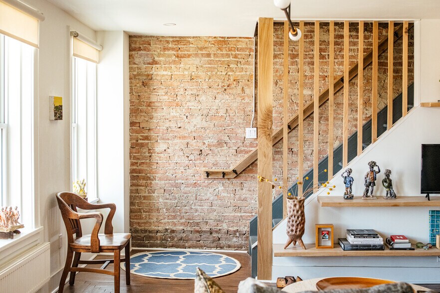 More Photos Of 705 Warren St, Hudson Storefront Retail Residential For Sale