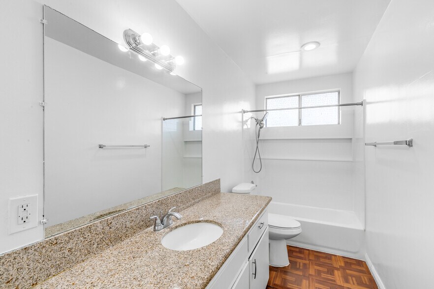 More Photos Of 600 Almond Ave, Long Beach Apartments For Sale