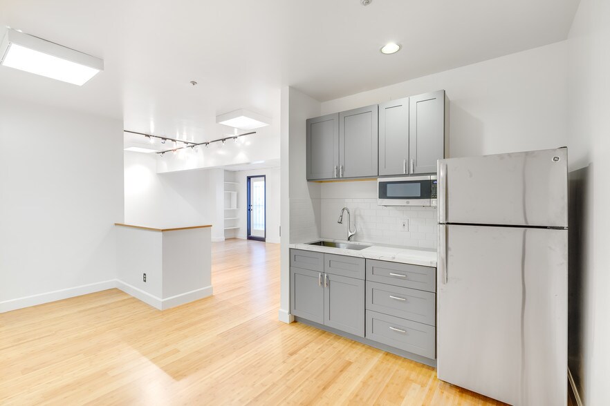 More Photos Of 3415 Cesar Chavez, San Francisco Medical For Sale