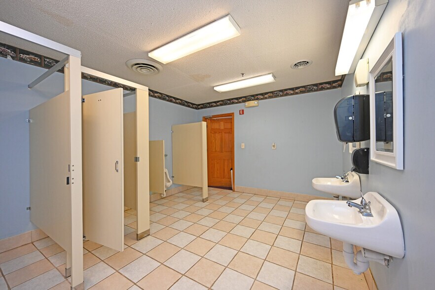 More Photos Of 5990 Michael Rd, Middletown Religious Facility For Sale