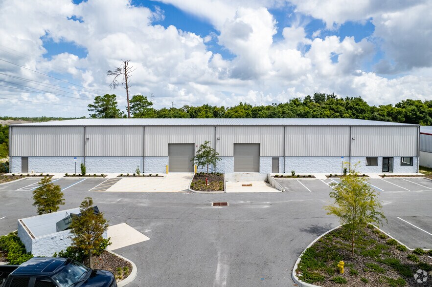More Photos Of 260-278 Springview Commerce Dr, DeBary Unknown For Lease