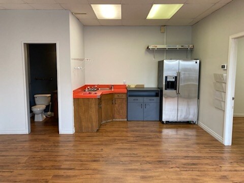 More Photos Of 4213 16A St SE, Calgary Warehouse For Sale