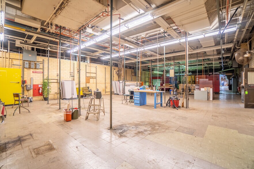 More Photos Of 1975 Noble Rd, East Cleveland Office Residential For Lease