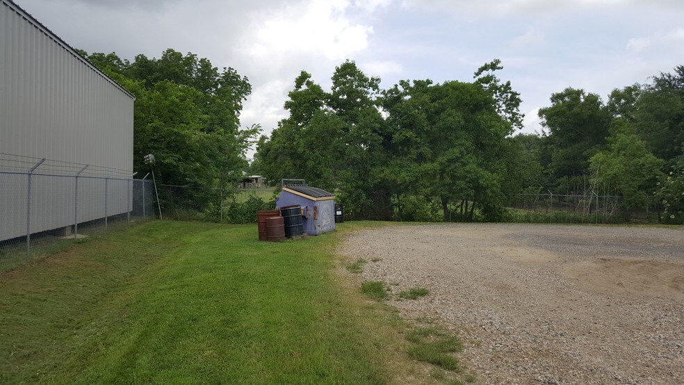 More Photos Of 1905-1907 Alfred Ln, Bossier City Warehouse For Lease