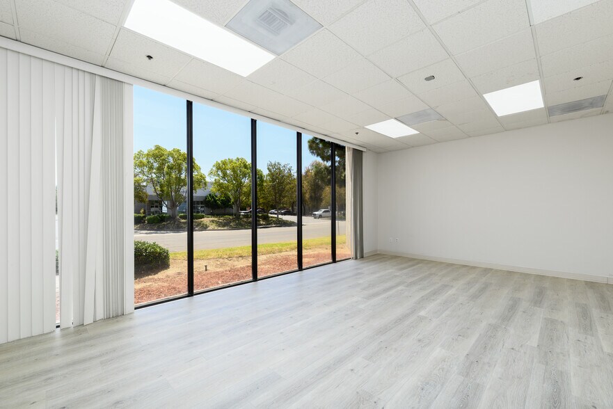 More Photos Of 709 Via Alondra, Camarillo Warehouse For Lease