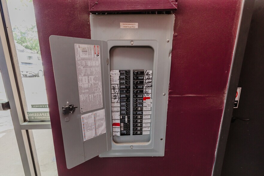 More Photos Of 1001 W Douglas Ave, Wichita Storefront For Sale