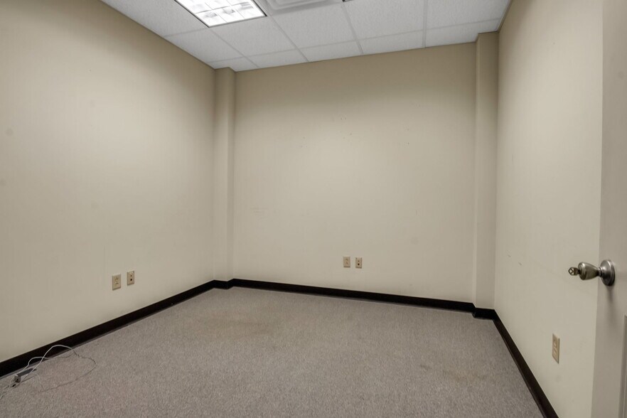 More Photos Of 2-85 Bristol Ln, Ellicottville General Retail For Lease