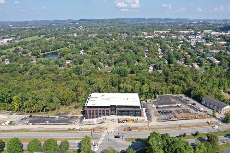 More Photos Of 329 S Royal Oaks Blvd, Franklin Medical For Sale