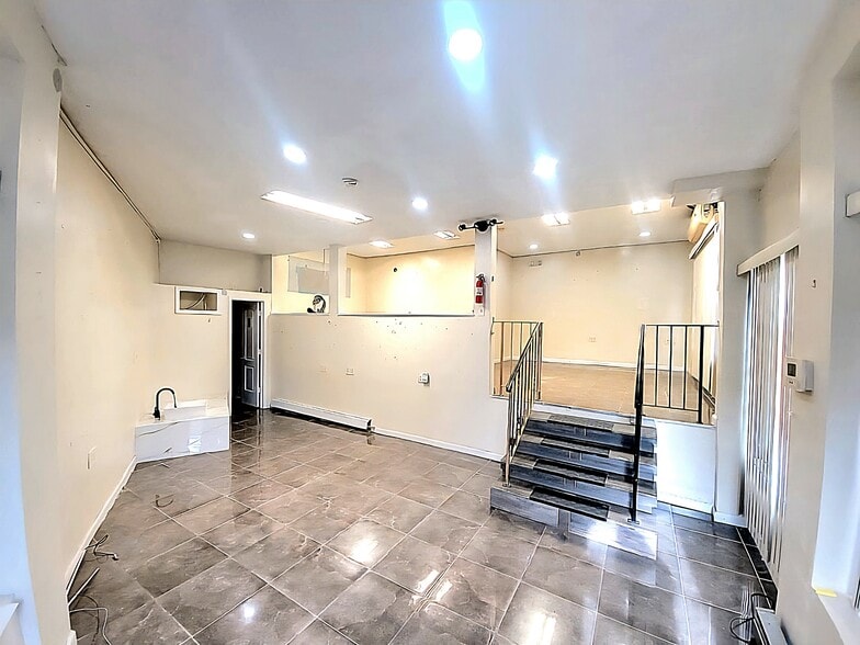 More Photos Of 554-560 E 18th St, Paterson Storefront Retail Residential For Lease