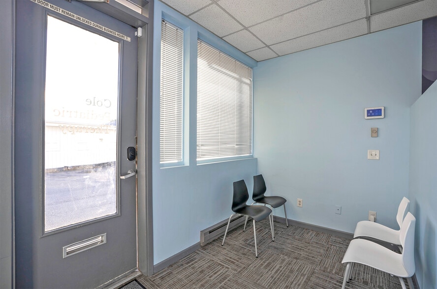 More Photos Of 9124 Gravelly Lake Dr SW, Lakewood Office For Sale