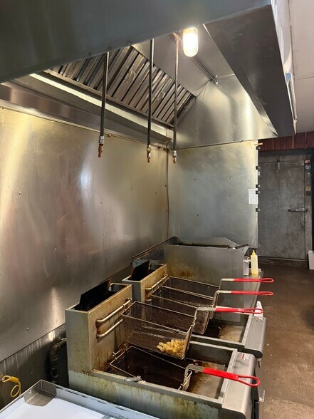 More Photos Of 327 Railroad Ave, Tracy City General Retail For Sale