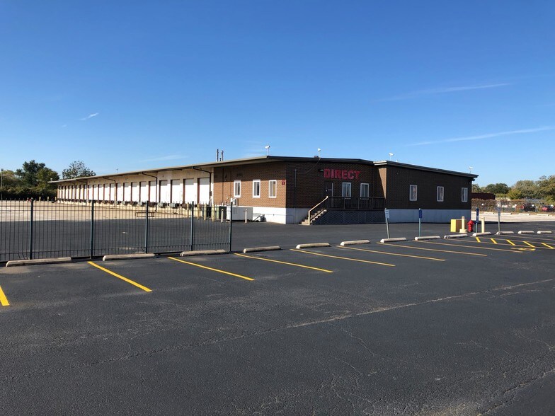 More Photos Of 2040 N Mannheim Rd, Melrose Park Truck Terminal For Lease
