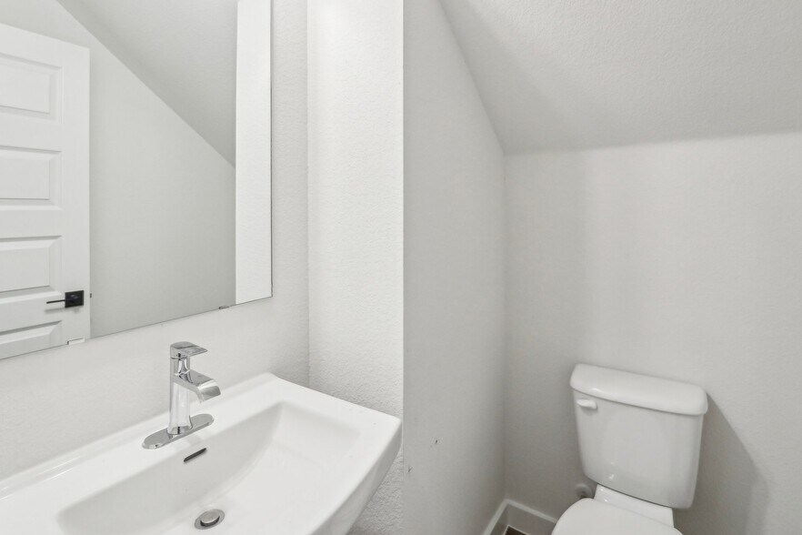 More Photos Of 2600 Gattis School Rd, Round Rock Multifamily For Sale