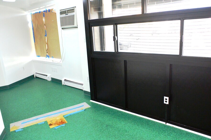 More Photos Of 7401 Woodbine Ave, Philadelphia Storefront Retail Residential For Lease