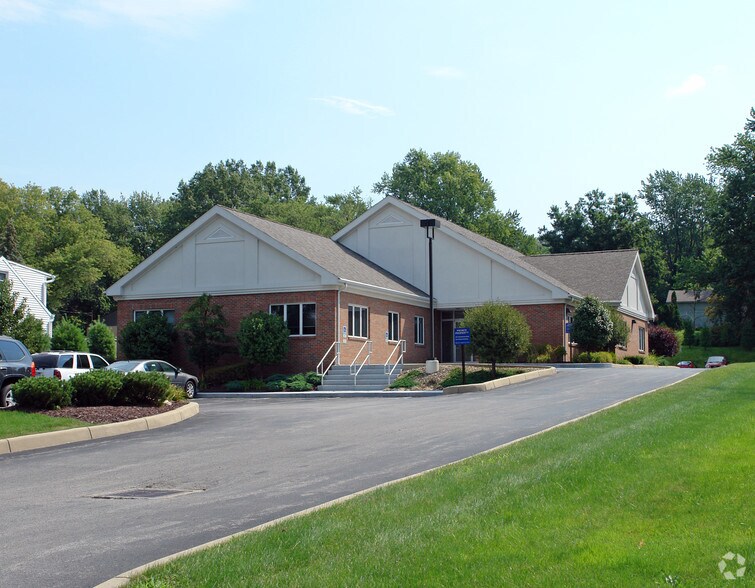 More Photos Of 260 Niles Cortland Rd NE, Warren Office For Sale