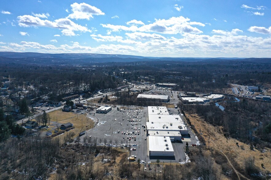 More Photos Of 4-28 Eagles Glenn Mall, East Stroudsburg Unknown For Lease