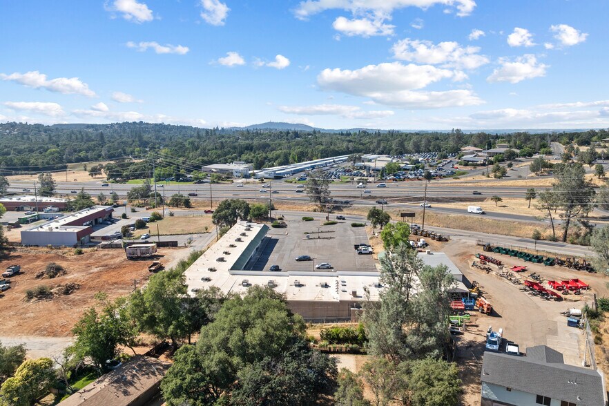 More Photos Of 4050 Durock Rd, Shingle Springs Freestanding For Lease