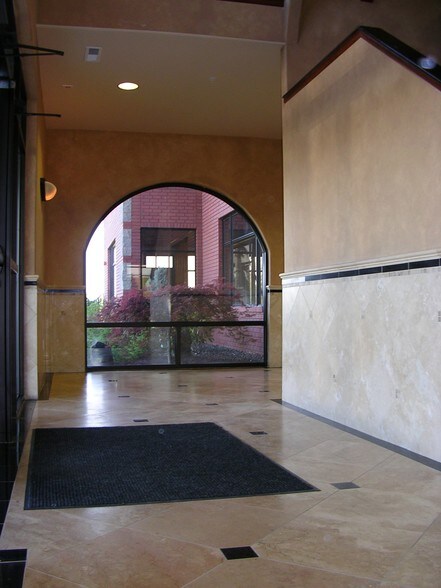 More Photos Of 295 Bradley Blvd, Richland Office For Lease
