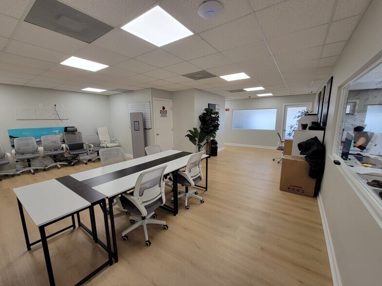 More Photos Of 1250 E Hallandale Beach Blvd, Hallandale Beach Office For Lease