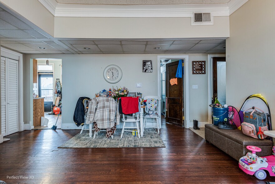 More Photos Of 1956 Ridge Rd, Homewood Storefront Retail Residential For Lease