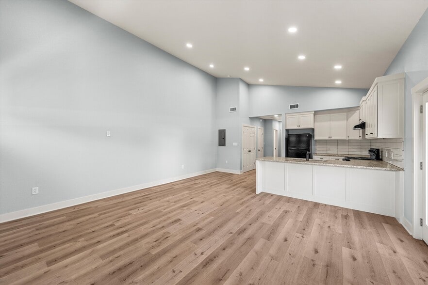 More Photos Of 711 4th St, Eddy Specialty For Sale