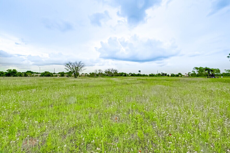 More Photos Of I-10 & Peach Ridge Rd, Brookshire Land For Sale