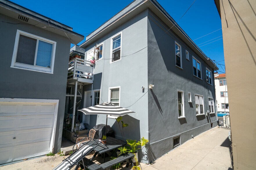 More Photos Of 1042 E Broadway, Long Beach Apartments For Sale