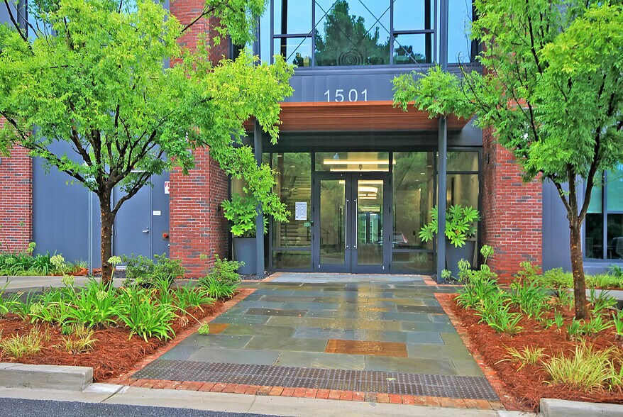 More Photos Of 1501 Belle Isle Ave, Mount Pleasant Office For Lease